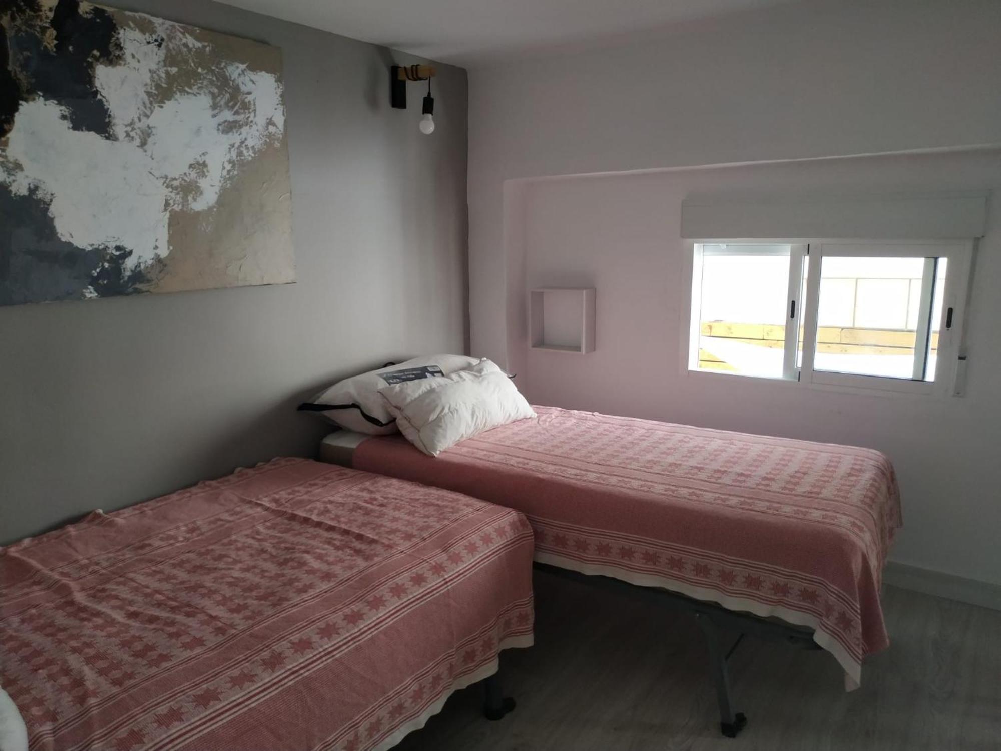 Centrico Apartamento Familiar Con Patio Privado Alicante Luaran gambar